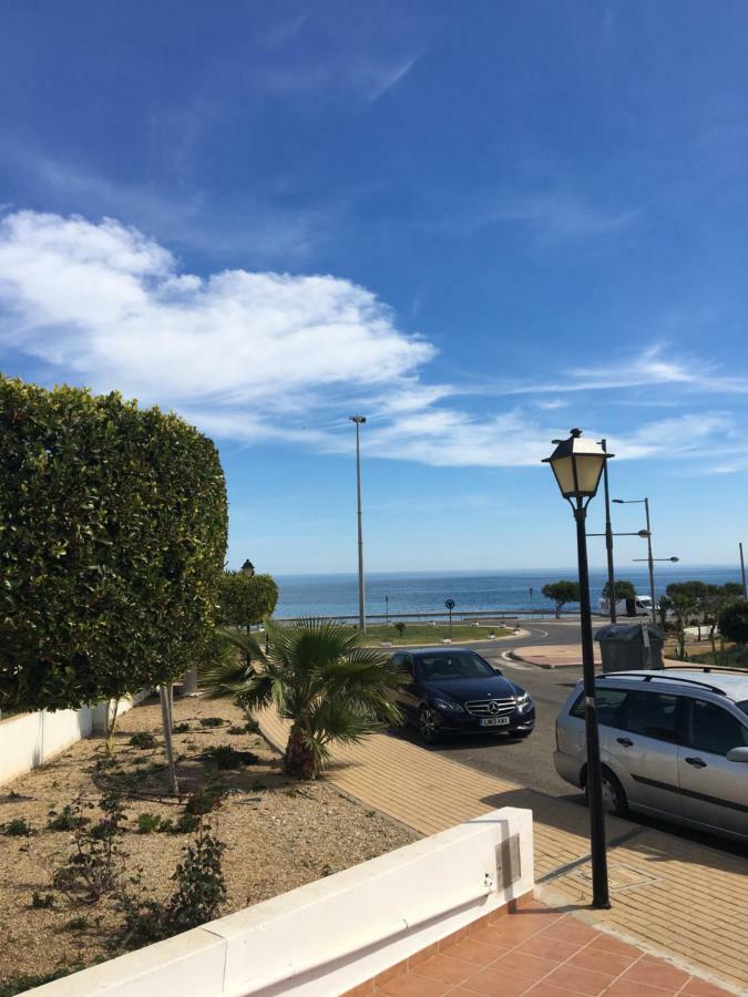 Sunny Breeze Apartment Мохакар Екстериор снимка